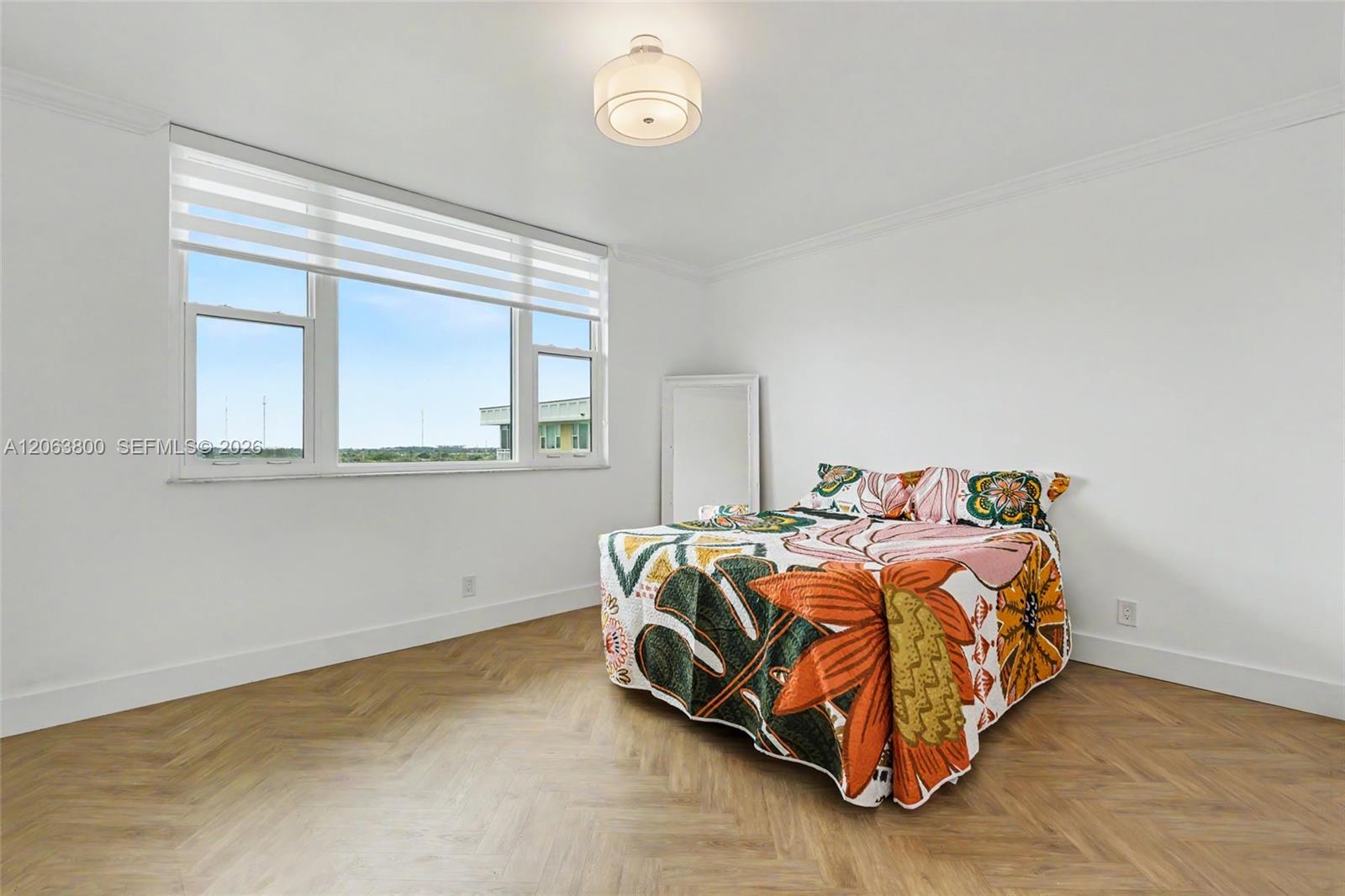 1005A 1 / 2 844 sq. ft. $ 2026-08-01 0 Photo