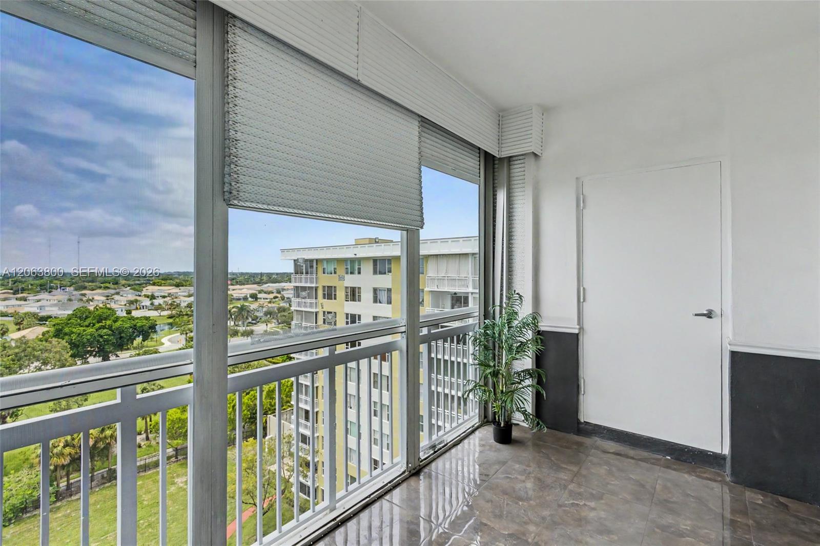 1005A 1 / 2 844 sq. ft. $ 2026-08-01 0 Photo