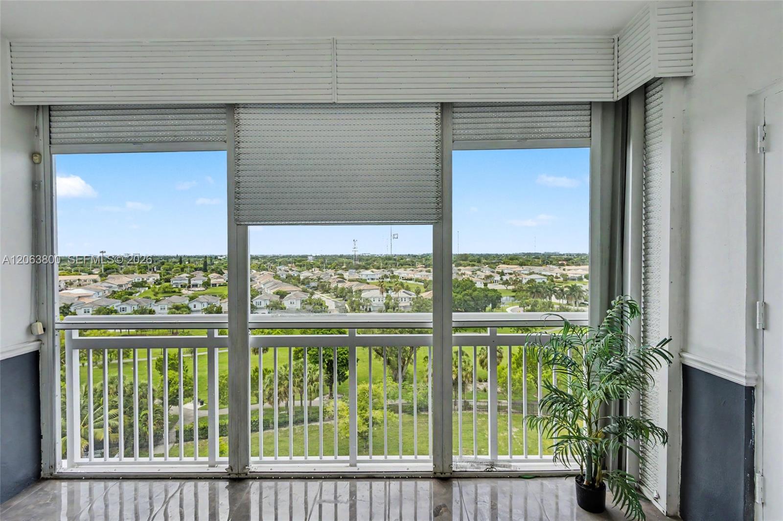 1005A 1 / 2 844 sq. ft. $ 2026-08-01 0 Photo