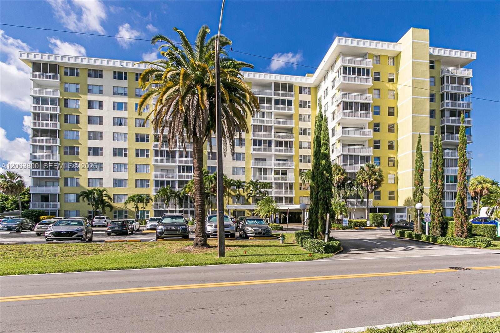1005A 1 / 2 844 sq. ft. $ 2026-08-01 0 Photo