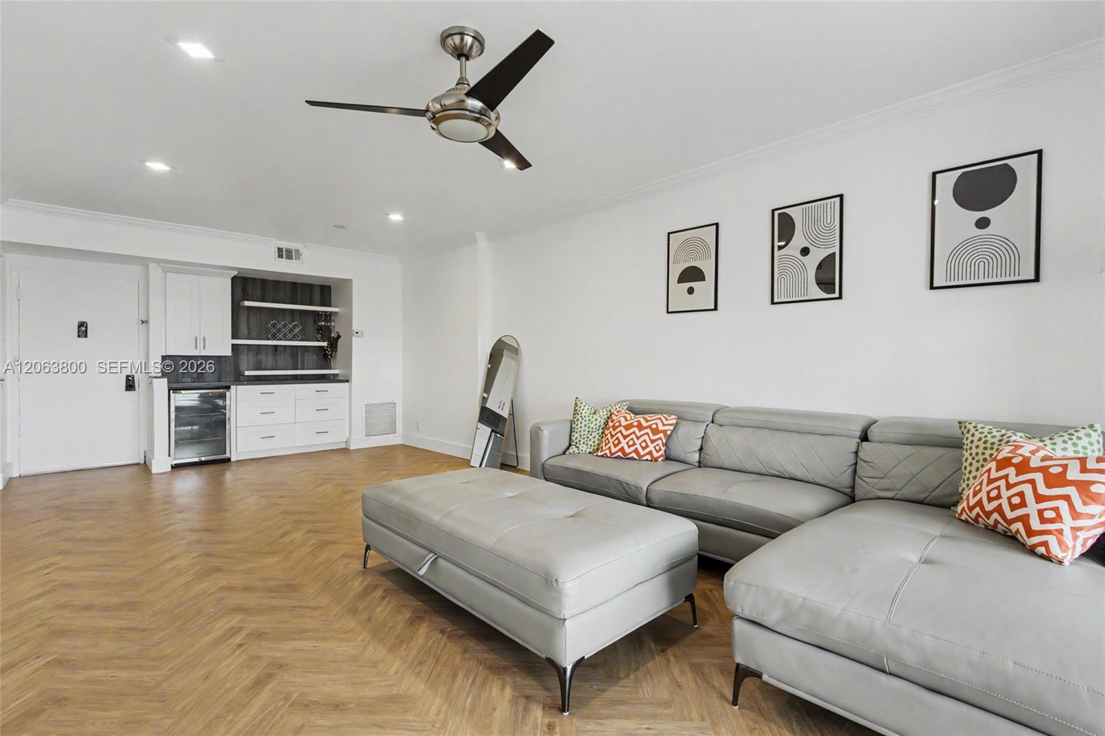 1005A 1 / 2 844 sq. ft. $ 2026-08-01 0 Photo