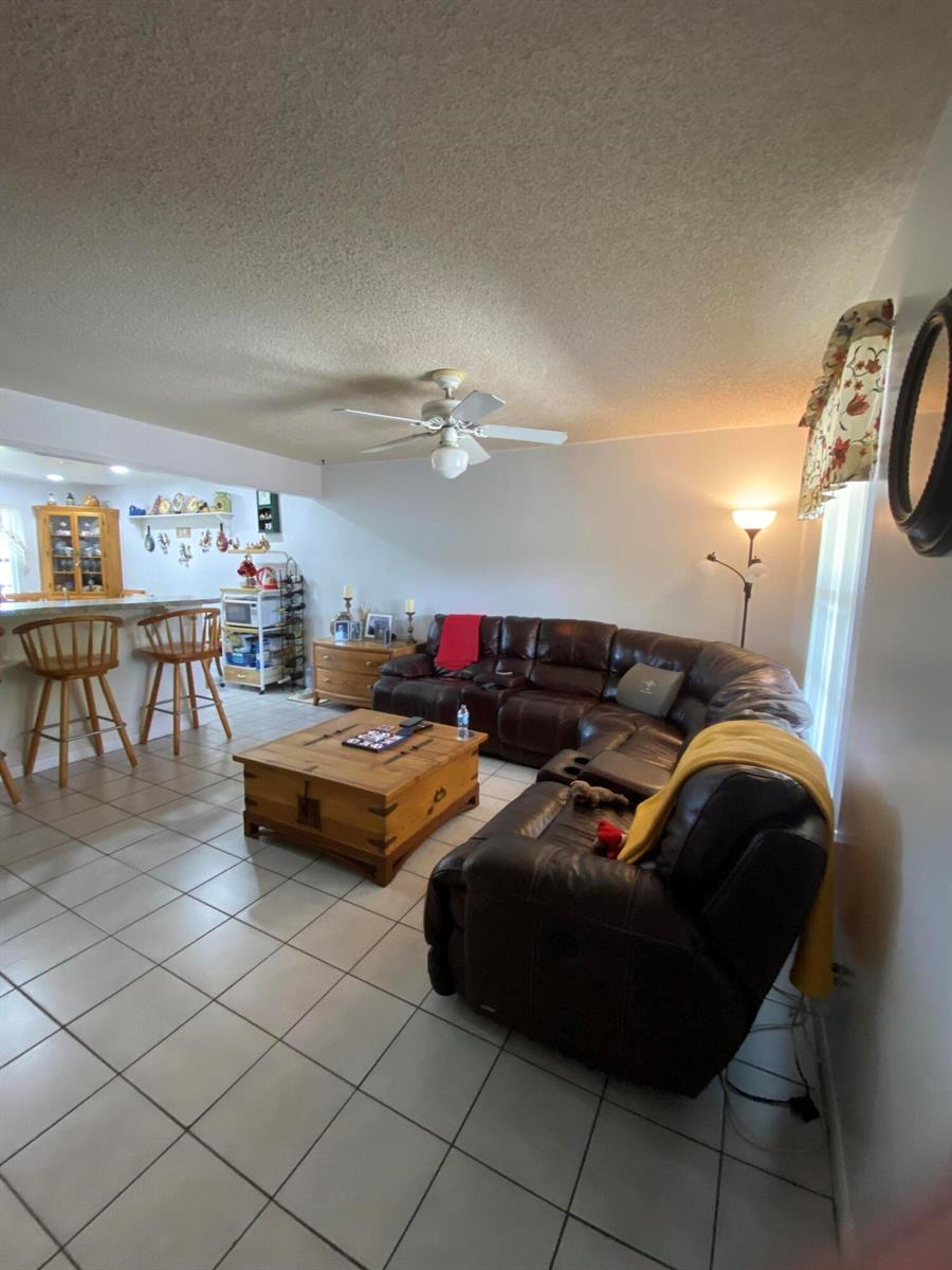 Ver detalles / 0 1800 sq. ft. $ 2026-08-03 0 foto