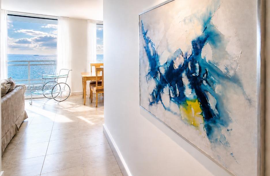 Photo of 2030 Ocean Dr  #521, Hallandale Beach, Florida, 33009 - HALLWAY LEADING TO BEDROOMS