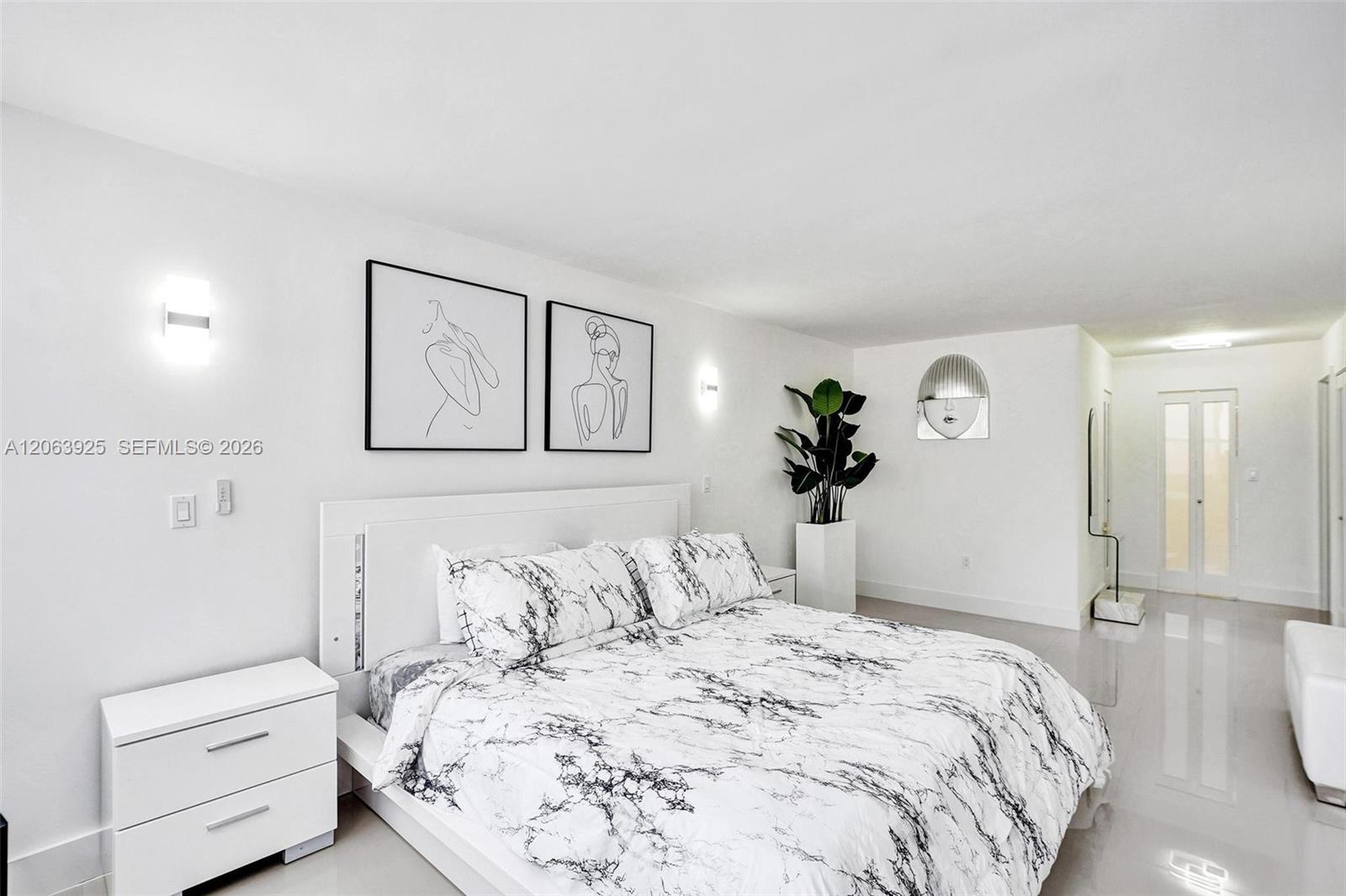 Photo of 2751 Ocean Dr  #301S, Hollywood, Florida, 33019 - 