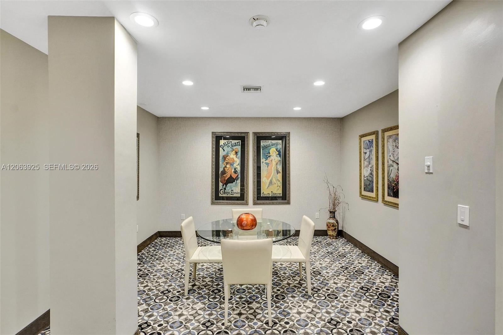 Photo of 2751 Ocean Dr  #301S, Hollywood, Florida, 33019 - 