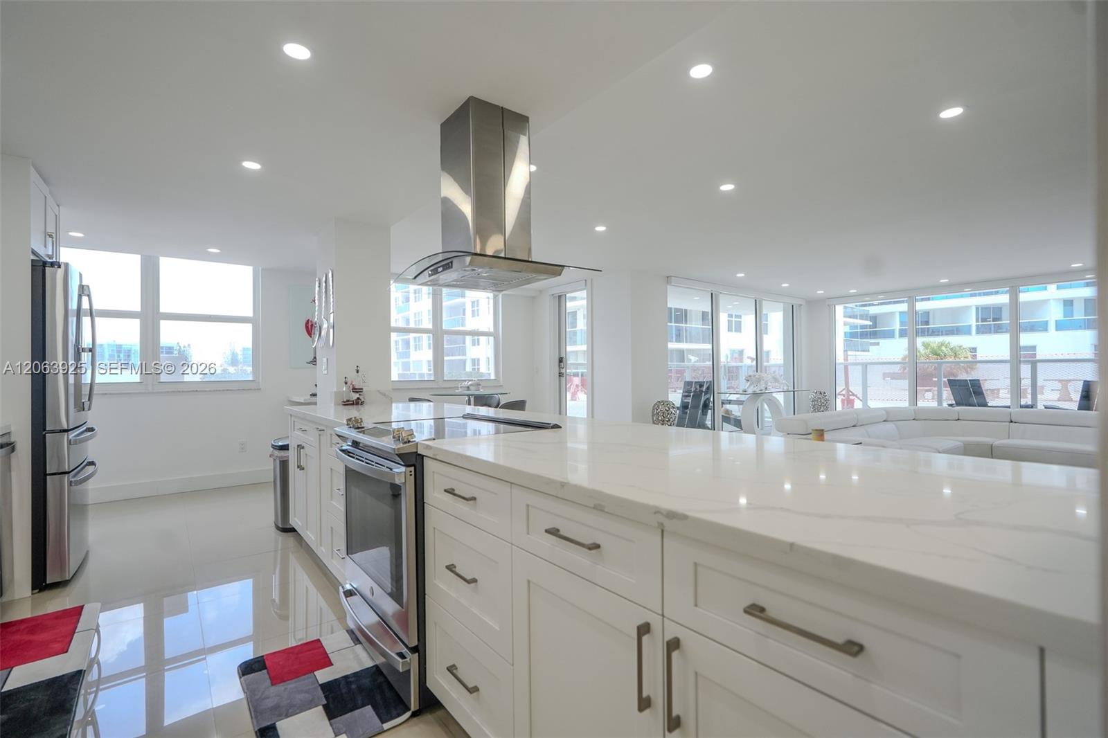 Photo of 2751 Ocean Dr  #301S, Hollywood, Florida, 33019 - 
