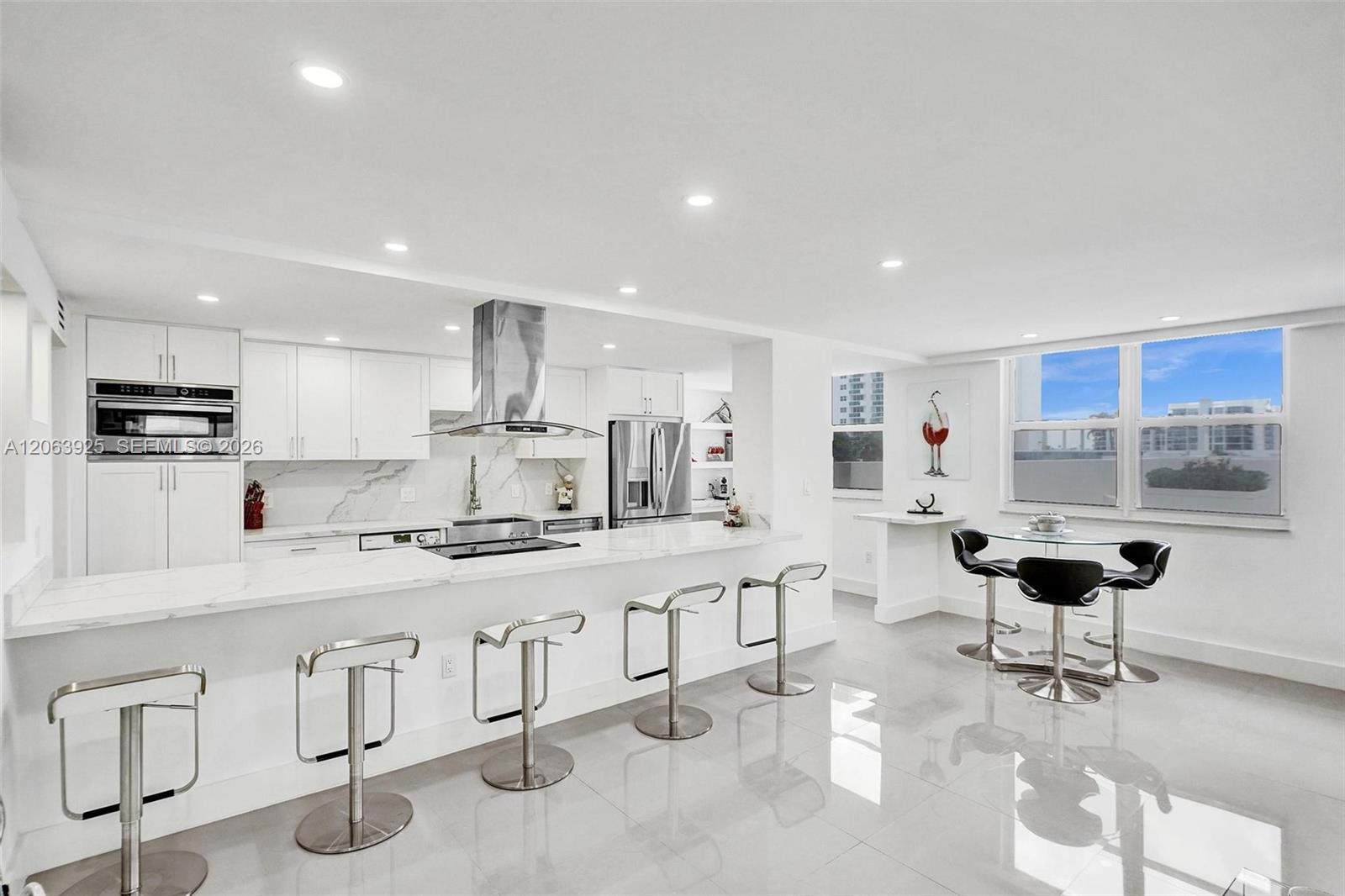 Photo of 2751 Ocean Dr  #301S, Hollywood, Florida, 33019 - 