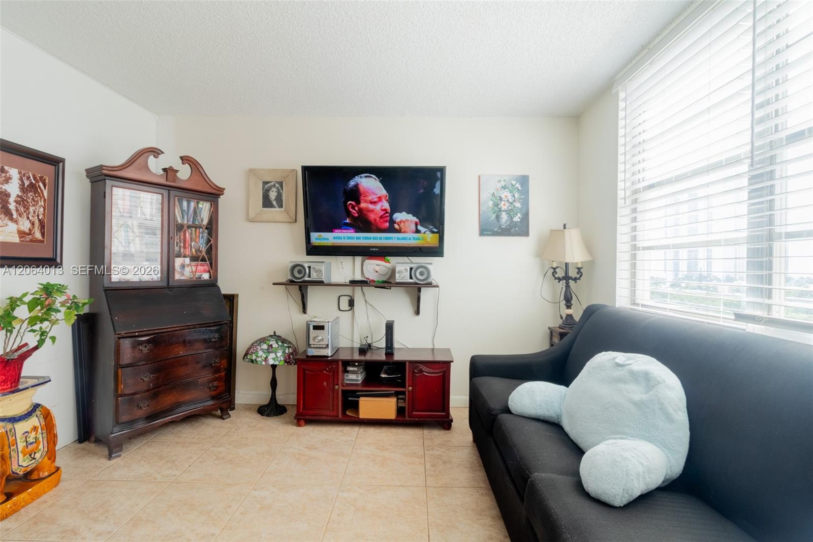 Ver detalles 808 2 / 2 1087 sq. ft. $ 2026-08-02 0 foto
