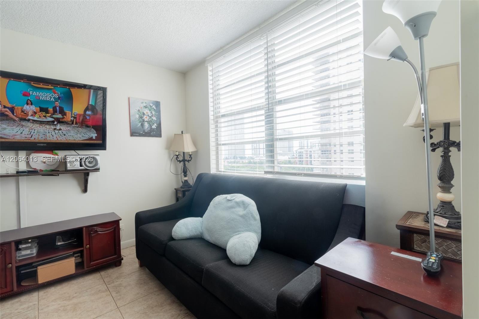 Ver detalles 808 2 / 2 1087 sq. ft. $ 2026-08-02 0 foto