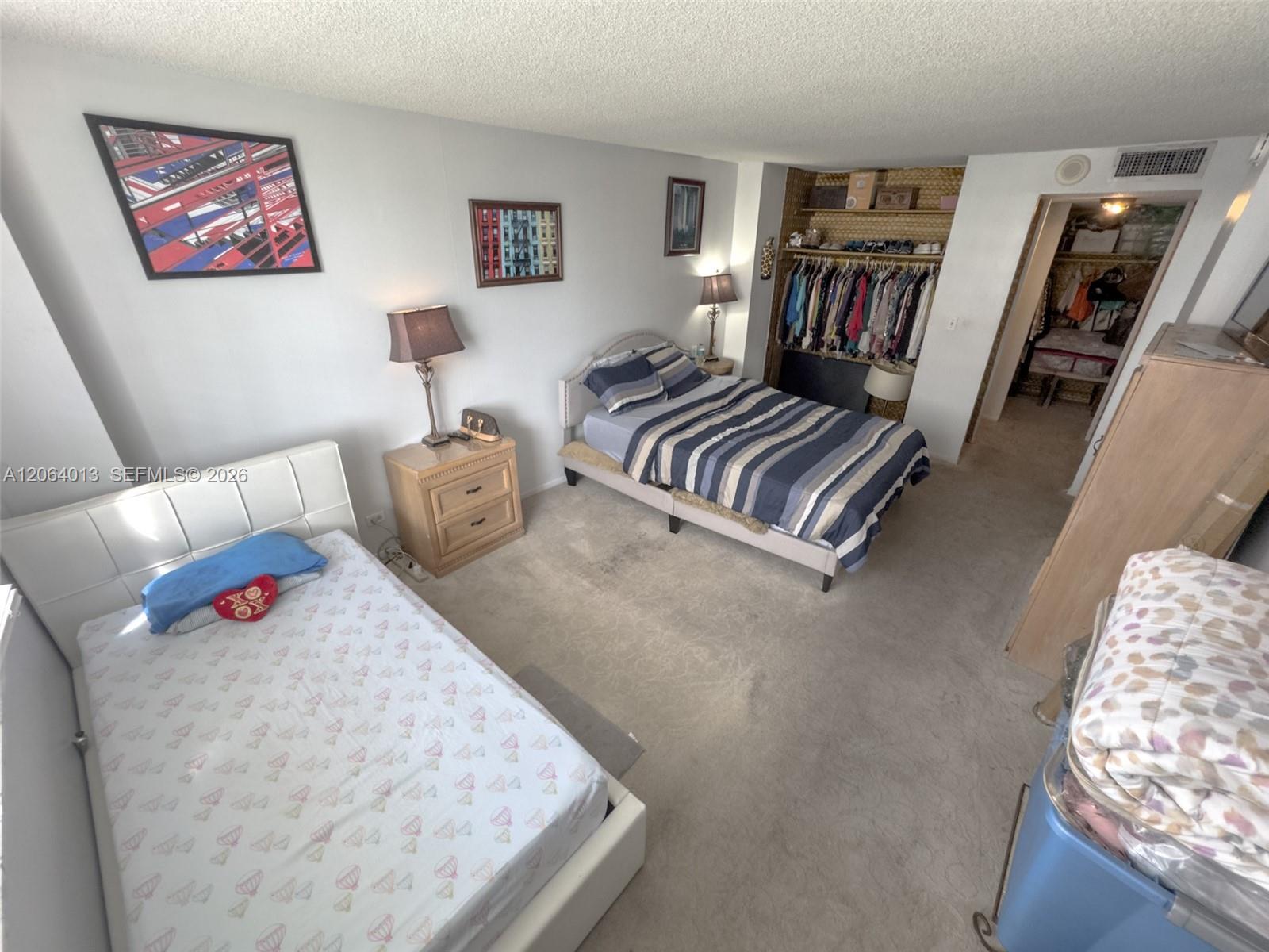 Ver detalles 808 2 / 2 1087 sq. ft. $ 2026-08-02 0 foto