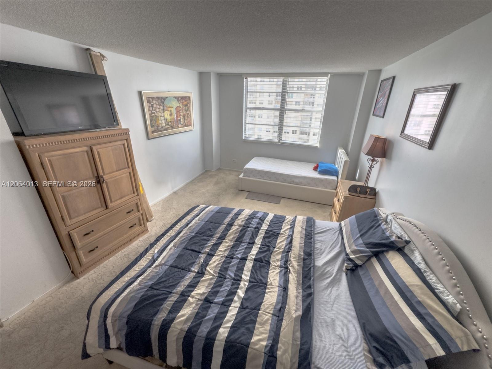 Ver detalles 808 2 / 2 1087 sq. ft. $ 2026-08-02 0 foto