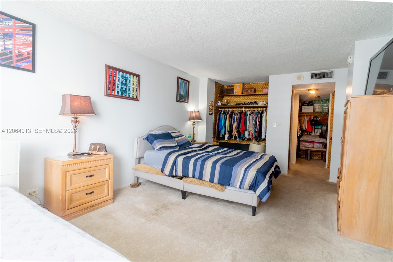 Ver detalles 808 2 / 2 1087 sq. ft. $ 2026-08-02 0 foto