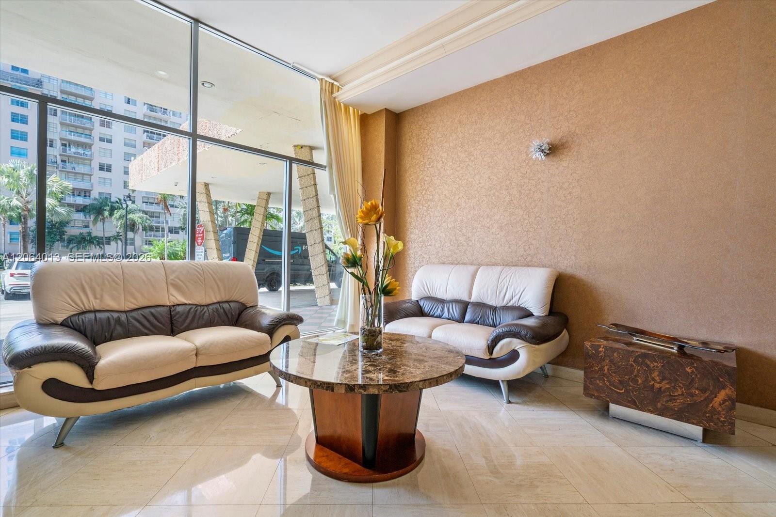 Ver detalles 808 2 / 2 1087 sq. ft. $ 2026-08-02 0 foto