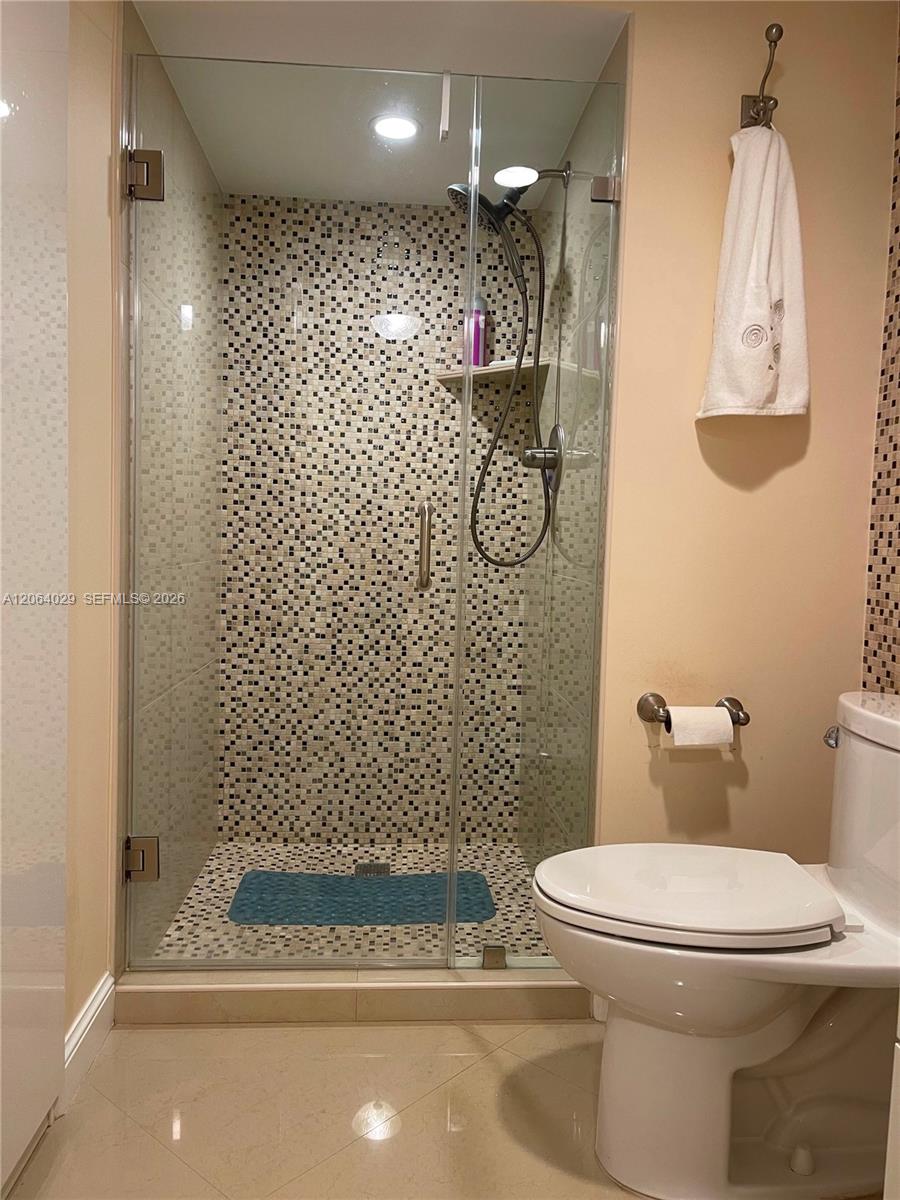 Photo of 1865 Ocean Dr  #3L, Hallandale Beach, Florida, 33009 - 