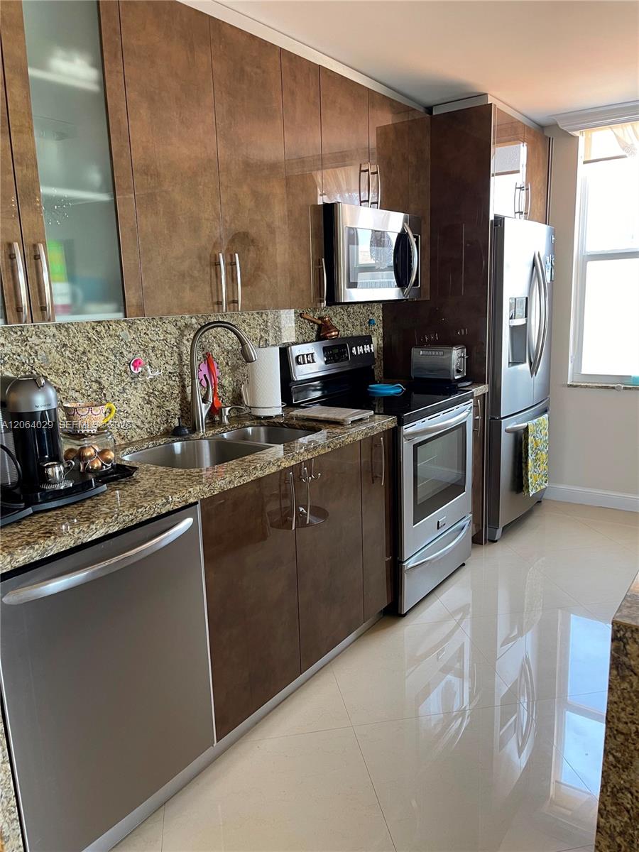 Photo of 1865 Ocean Dr  #3L, Hallandale Beach, Florida, 33009 - 