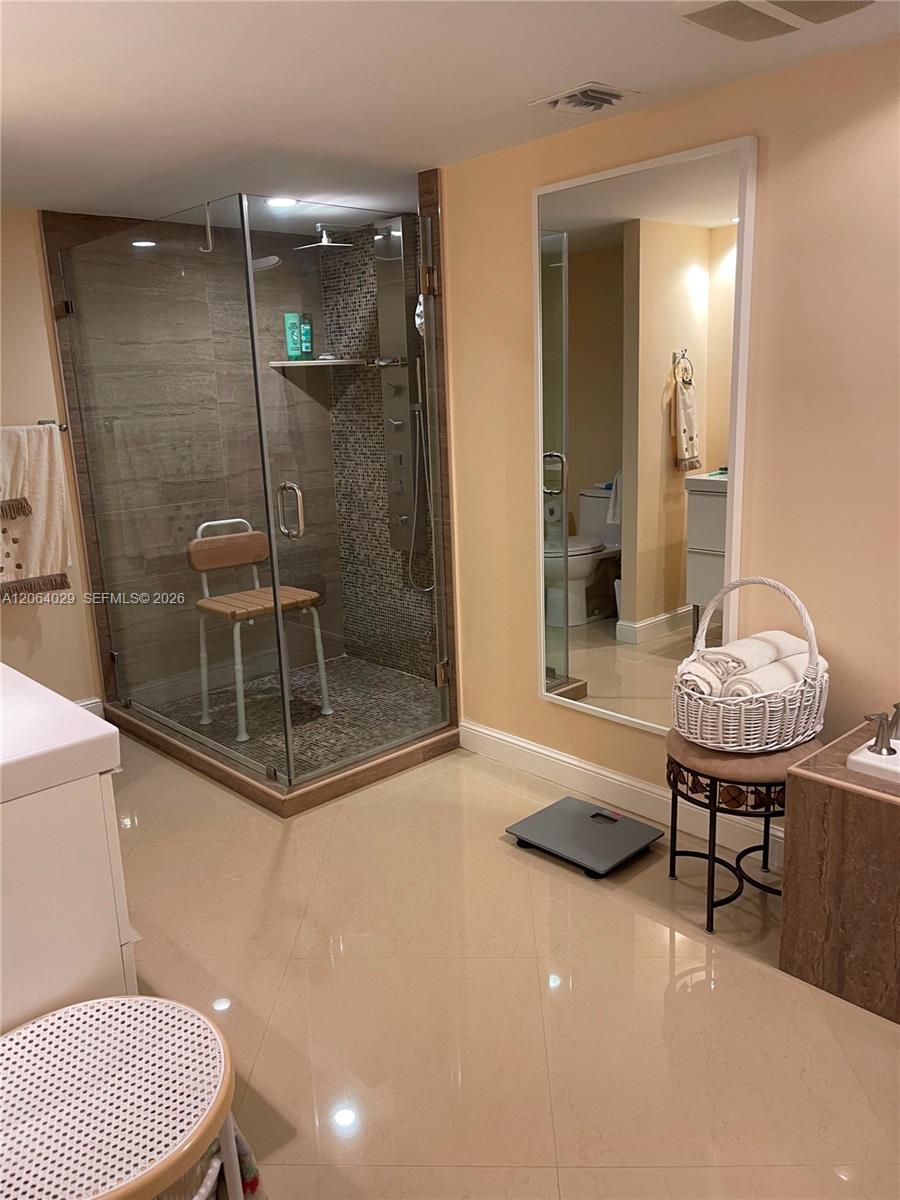 Photo of 1865 Ocean Dr  #3L, Hallandale Beach, Florida, 33009 - 