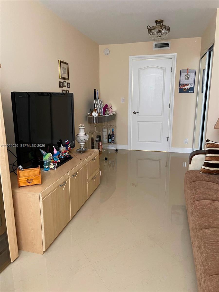 Photo of 1865 Ocean Dr  #3L, Hallandale Beach, Florida, 33009 - 