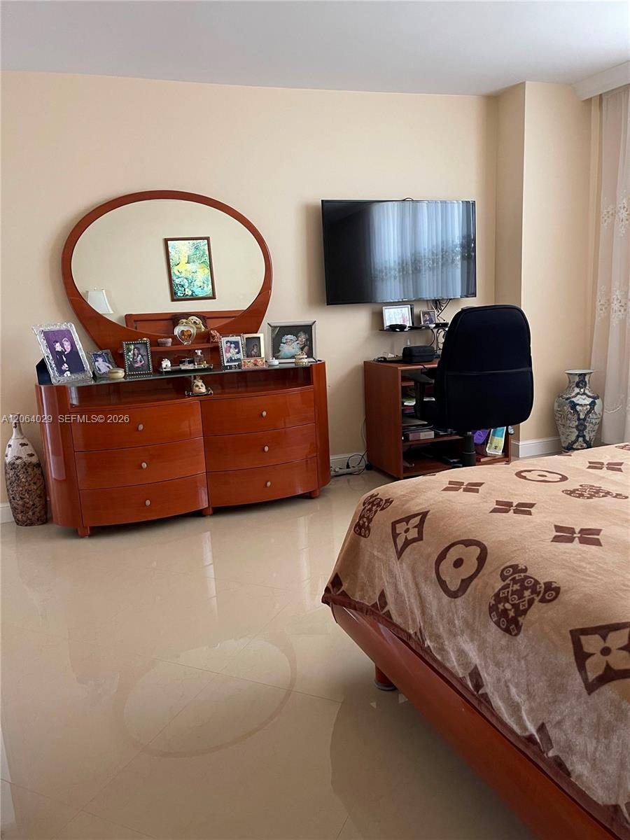 Photo of 1865 Ocean Dr  #3L, Hallandale Beach, Florida, 33009 - 