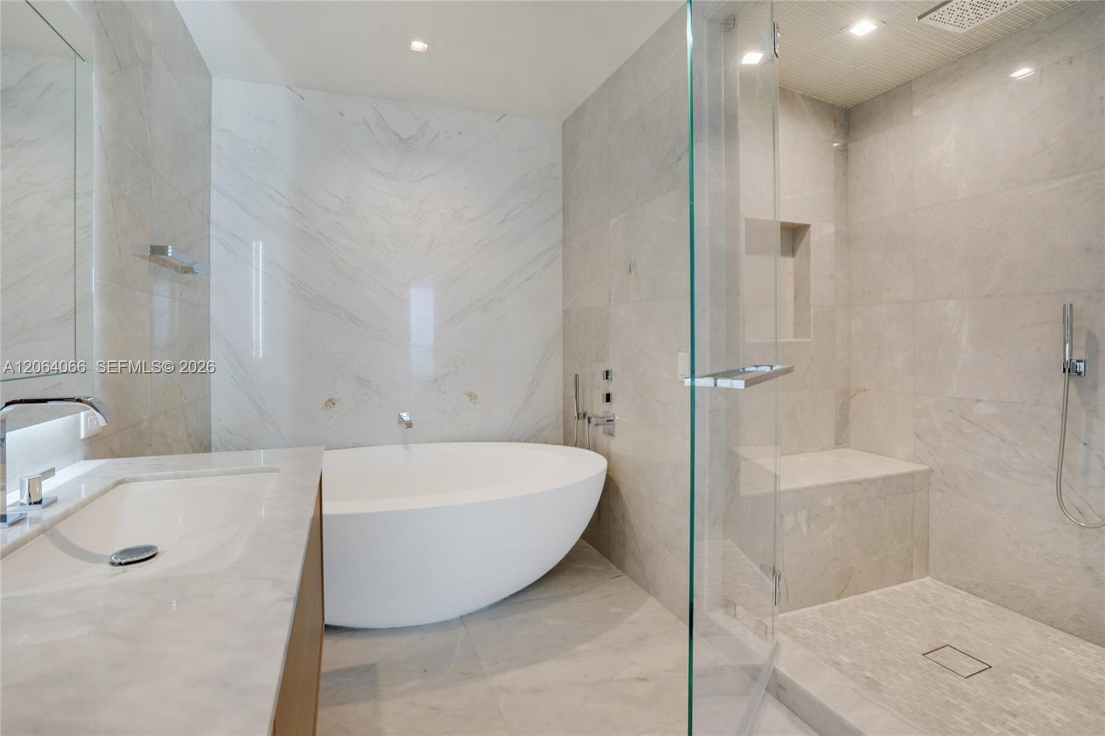 See details 1804 5 / 6 3625 sq. ft. $ 2026-08-03 0 Photo