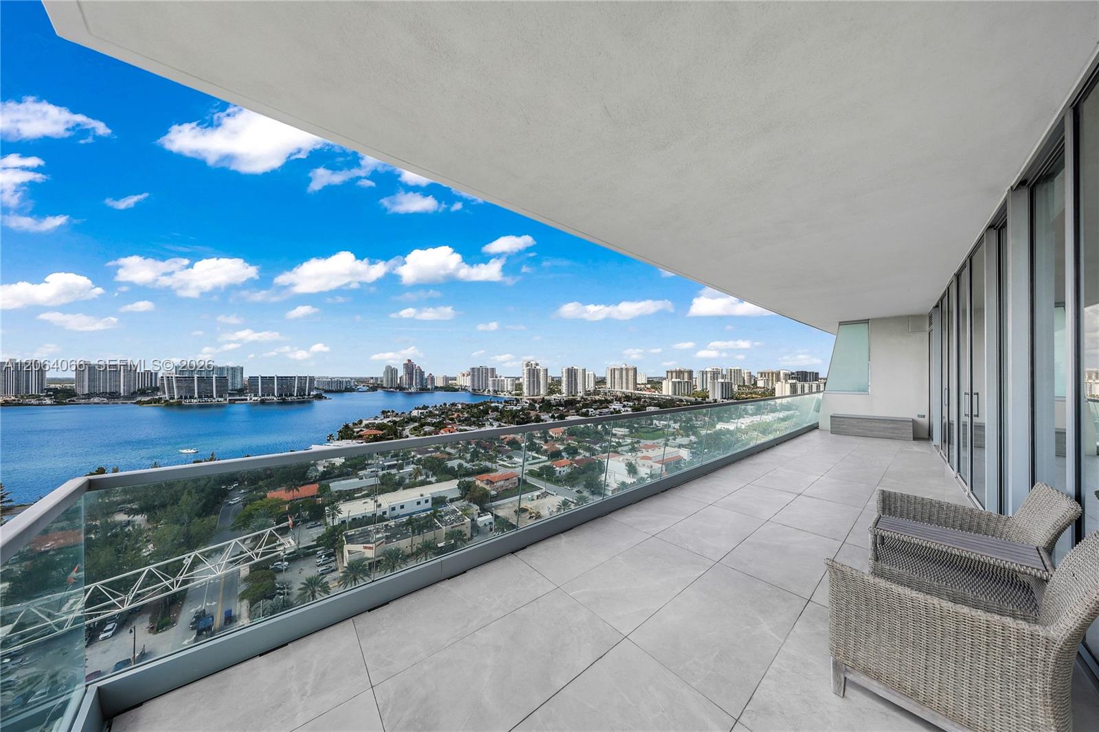 See details 1804 5 / 6 3625 sq. ft. $ 2026-08-03 0 Photo