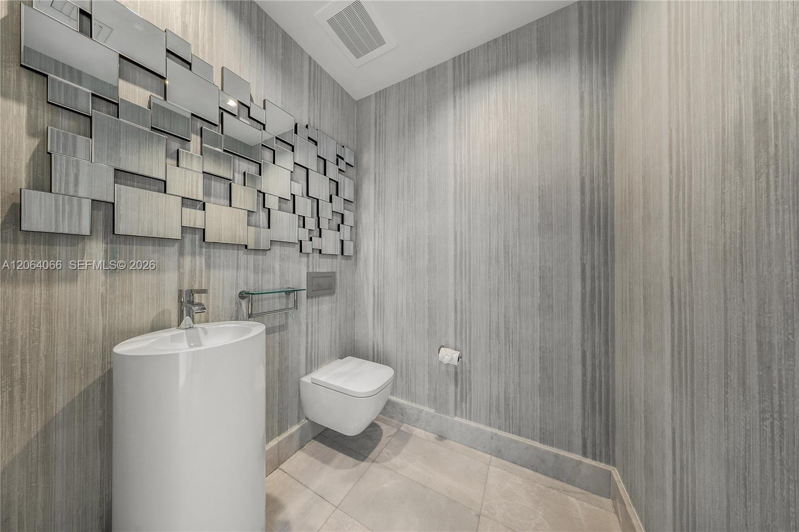 See details 1804 5 / 6 3625 sq. ft. $ 2026-08-03 0 Photo