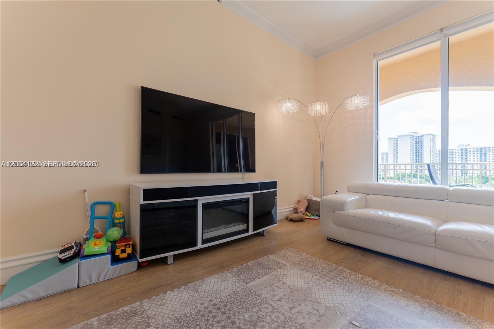 Photo of 3001 185th St  #710, Aventura, Florida, 33180 - 