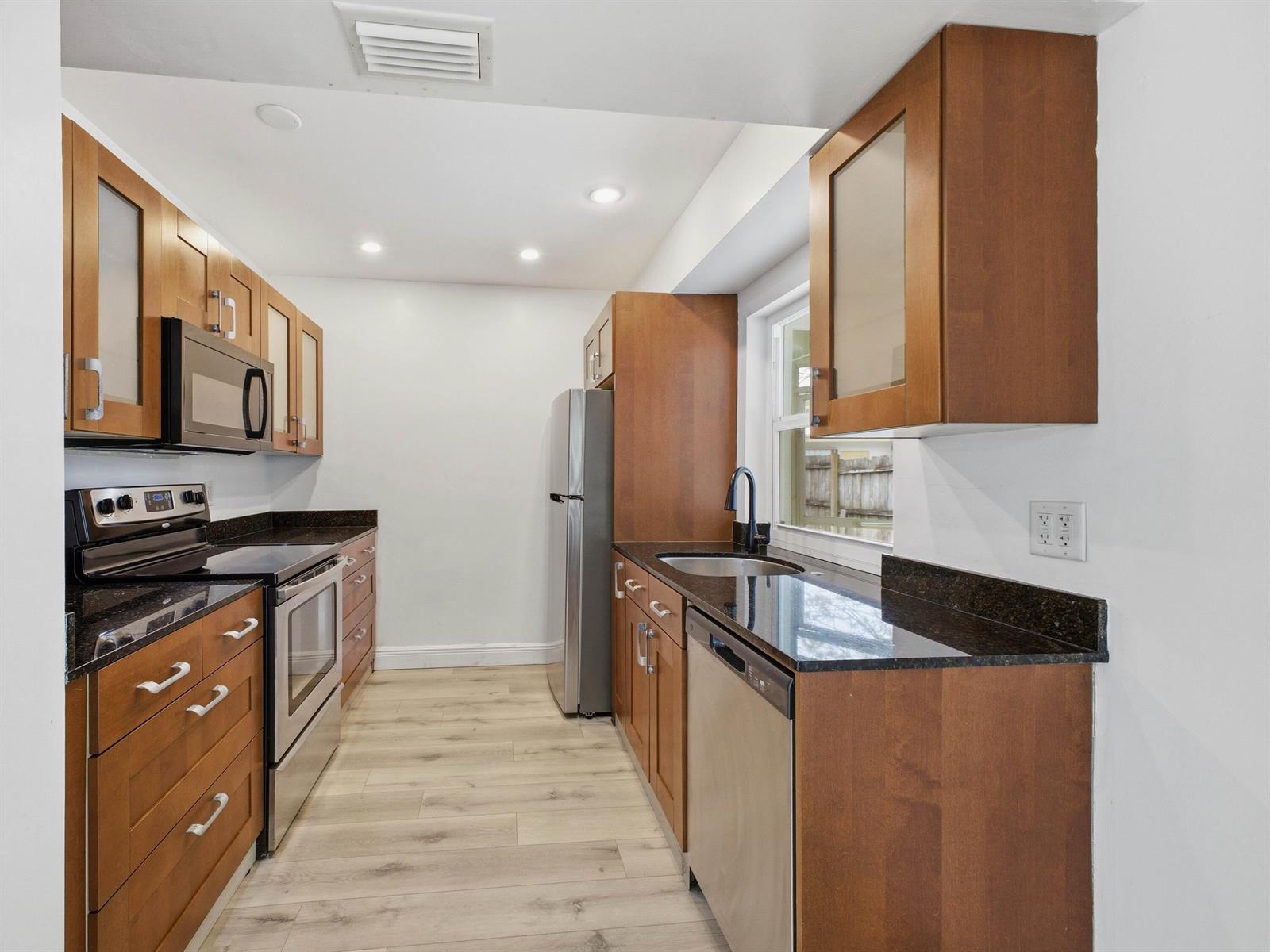   / 0 1984 sq. ft. $ 2026-08-04 0 foto