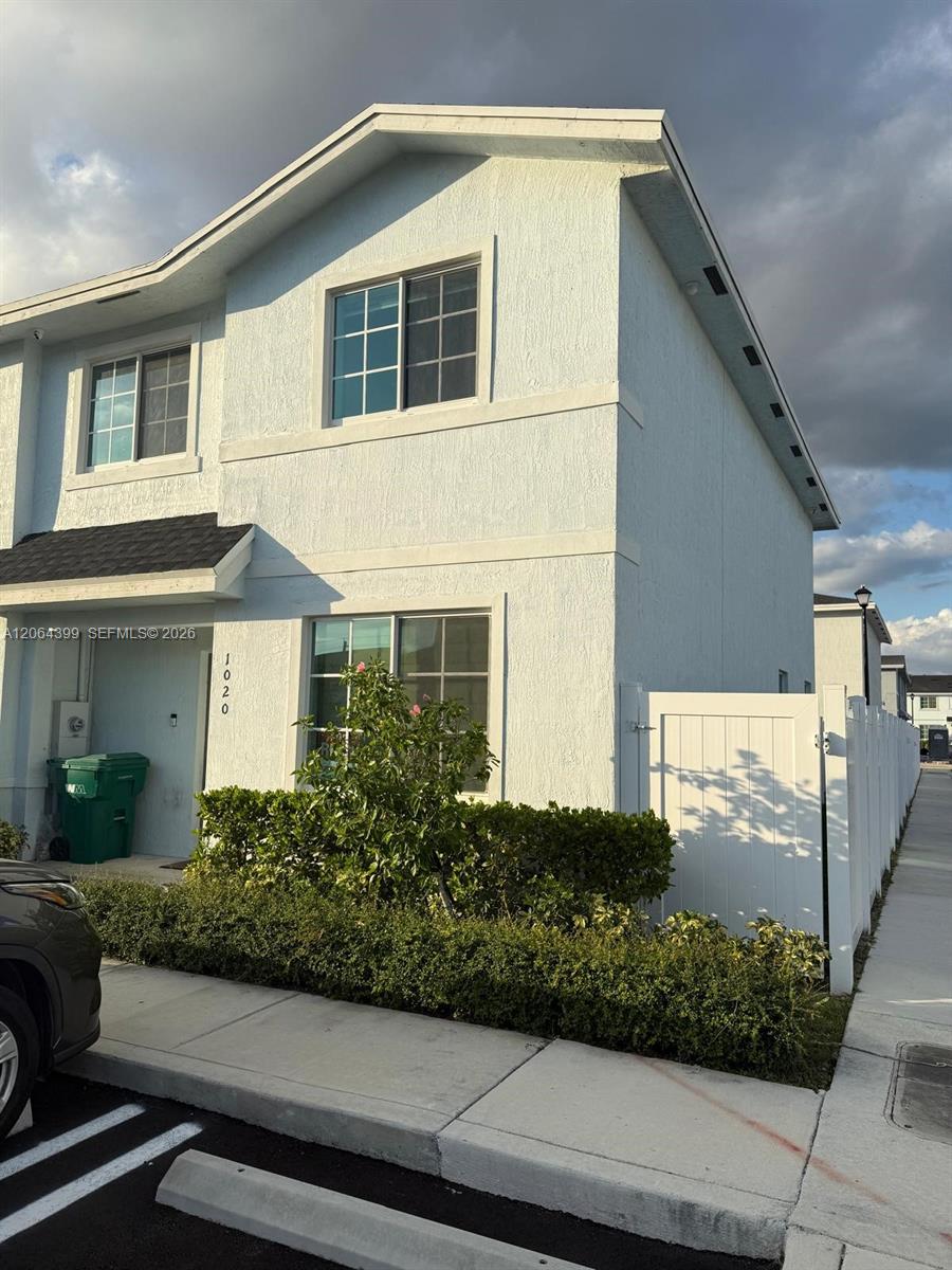 1020 3 / 3 1715 sq. ft. $ 2026-08-03 0 Photo