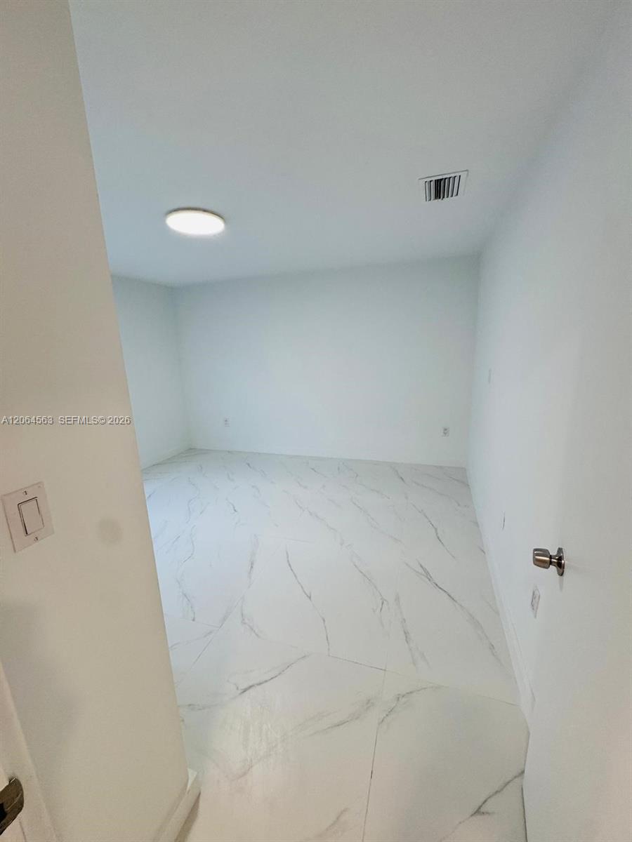 Ver detalles / sq. ft. $ 2026-08-03 0 foto