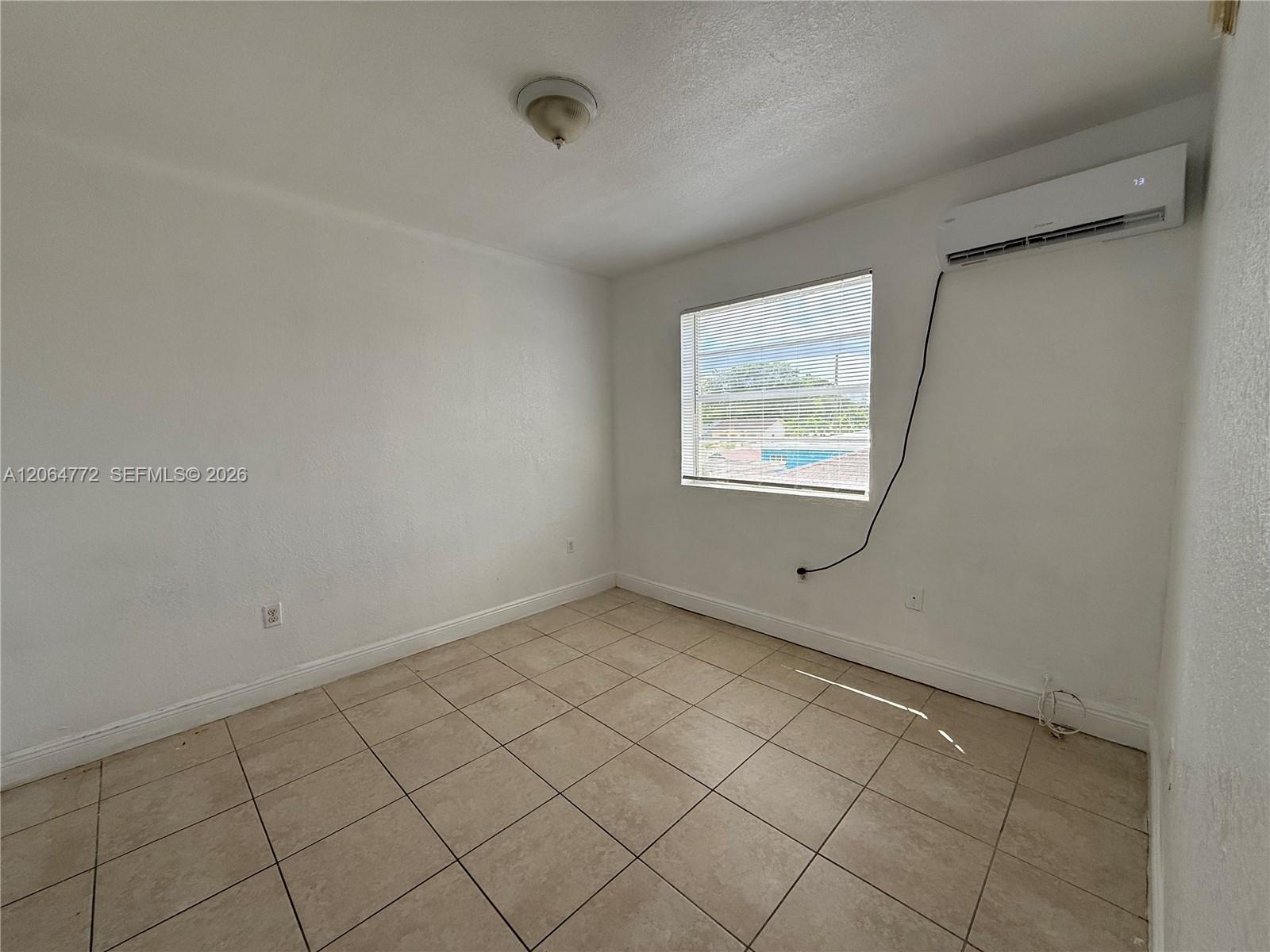   /   sq. ft. $ 2026-08-03 0 foto