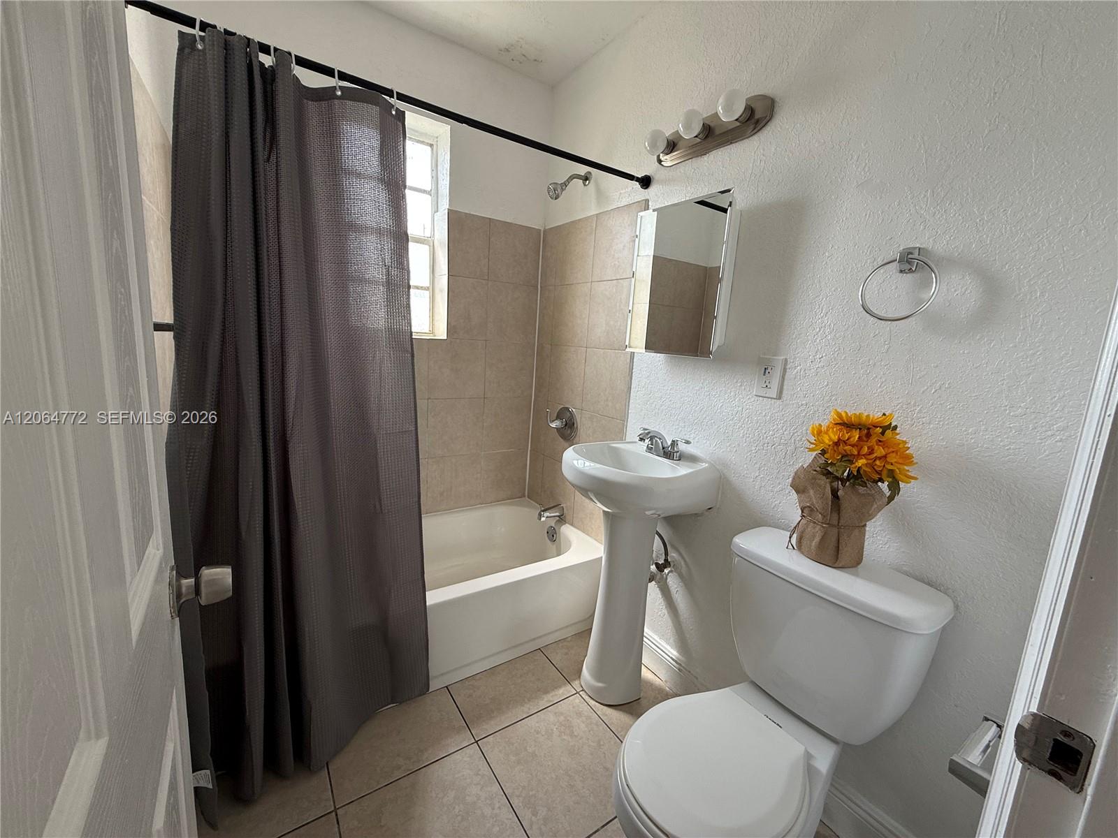   /   sq. ft. $ 2026-08-03 0 foto