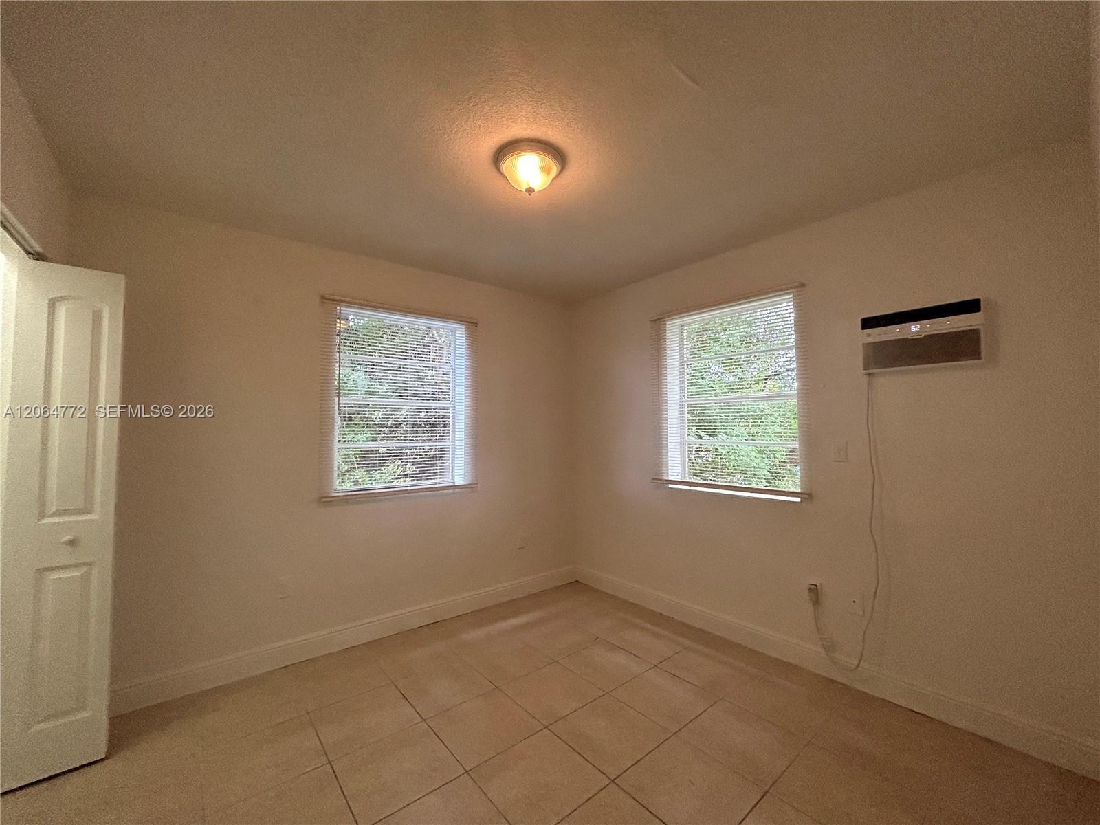   /   sq. ft. $ 2026-08-03 0 foto