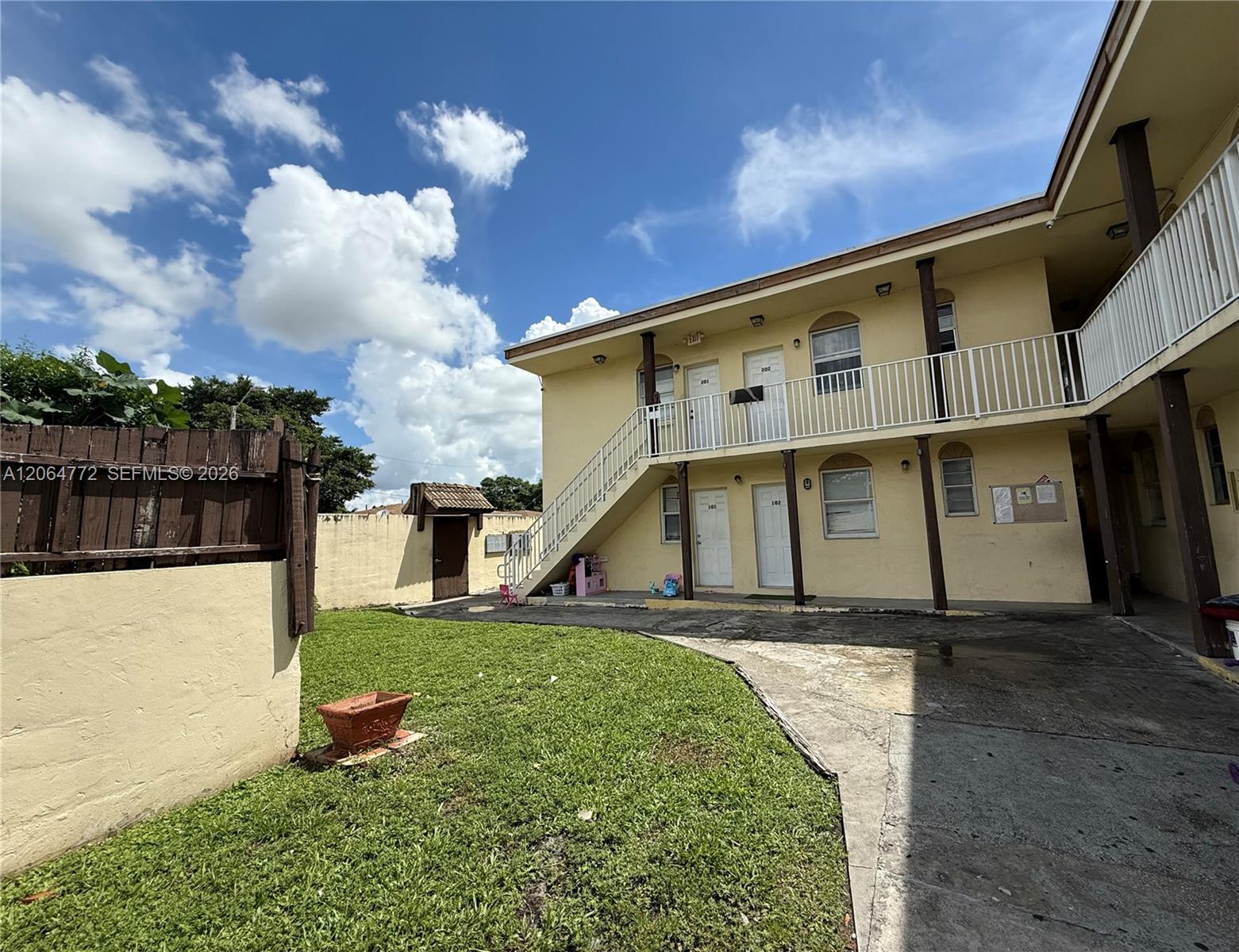   /   sq. ft. $ 2026-08-03 0 foto