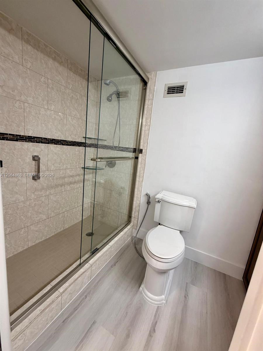 Photo of 3725 Ocean Dr  #1116, Hollywood, Florida, 33019 - 