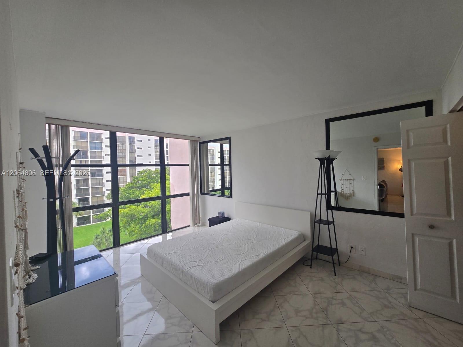 Photo of 16919 Bay Rd  #609, Sunny Isles Beach, Florida, 33160 - 