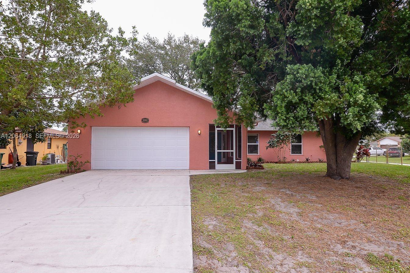 See details 2585 3 / 2 2076 sq. ft. $ 2026-08-04 0 Photo