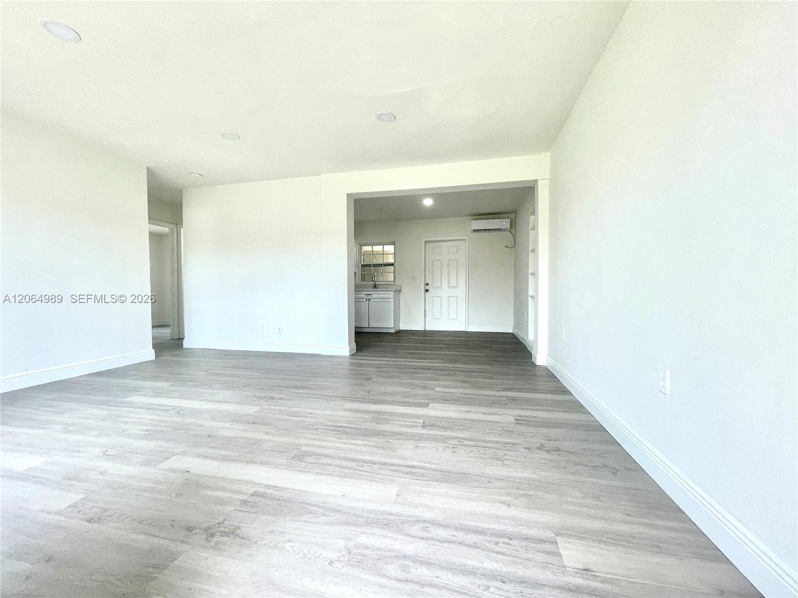   /  1620 sq. ft. $ 2026-08-05 0 foto