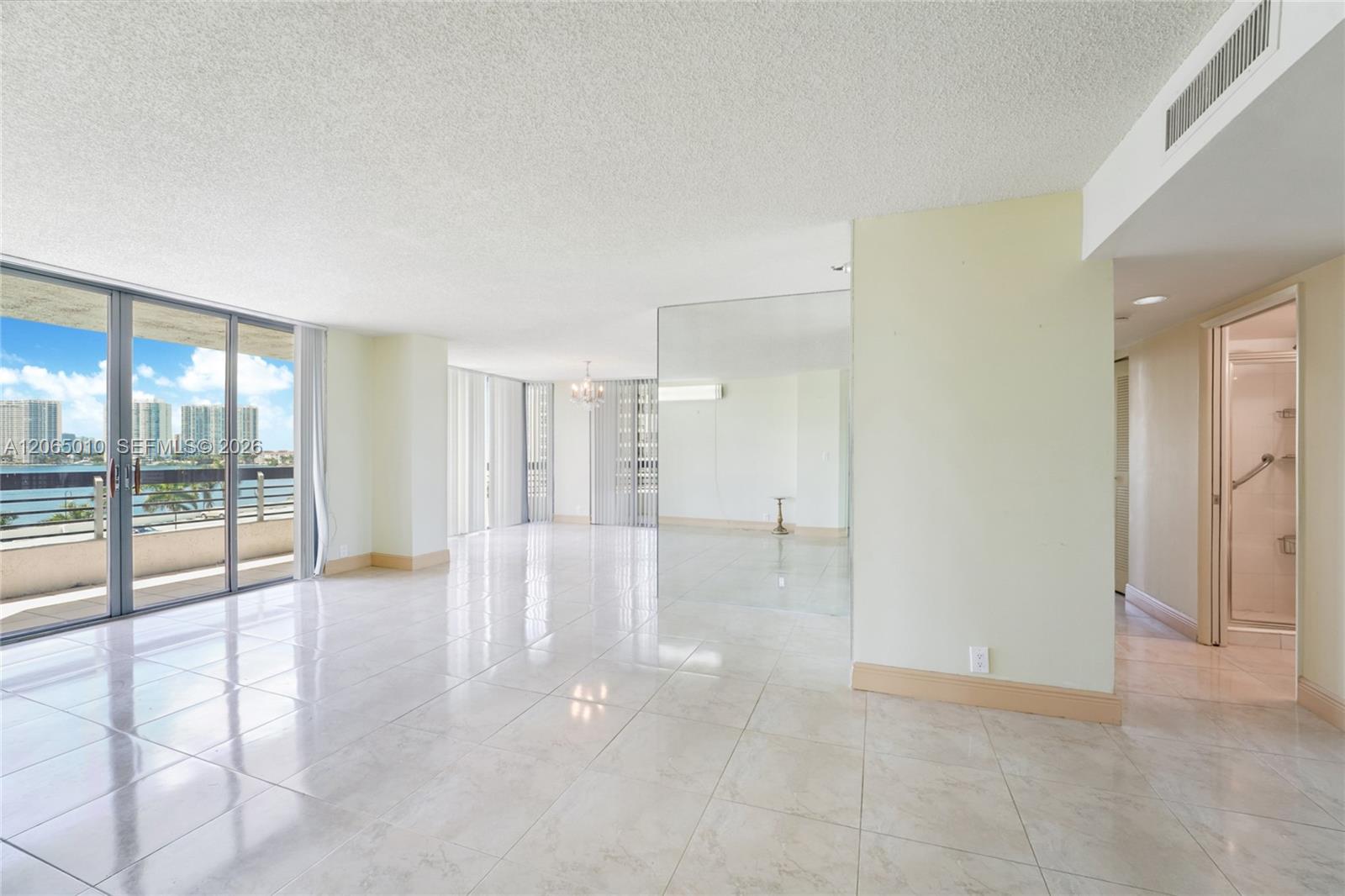 Photo of 19101 36th Ct #705, Aventura, Florida, 33180 -