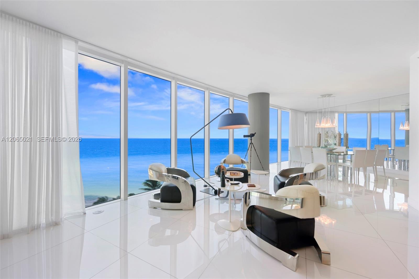 Photo of 2711 Ocean Dr  #902, Hollywood, Florida, 33019 - 