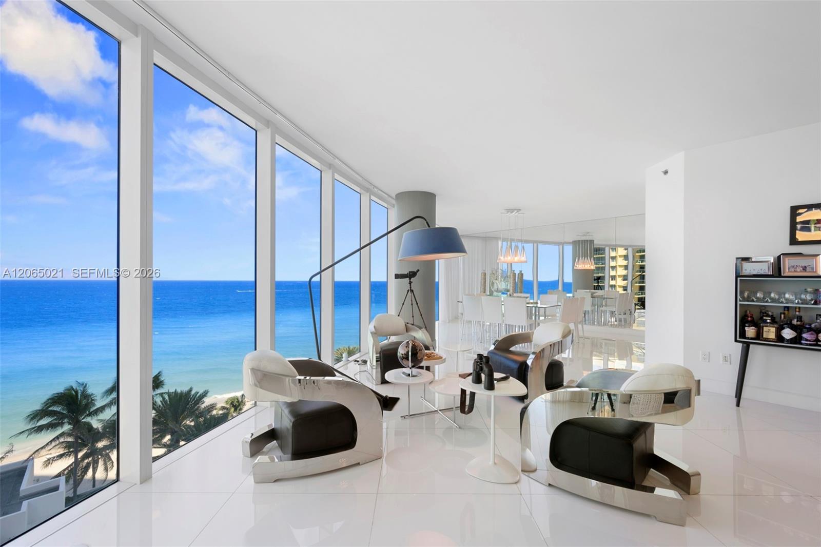 Photo of 2711 Ocean Dr  #902, Hollywood, Florida, 33019 - 