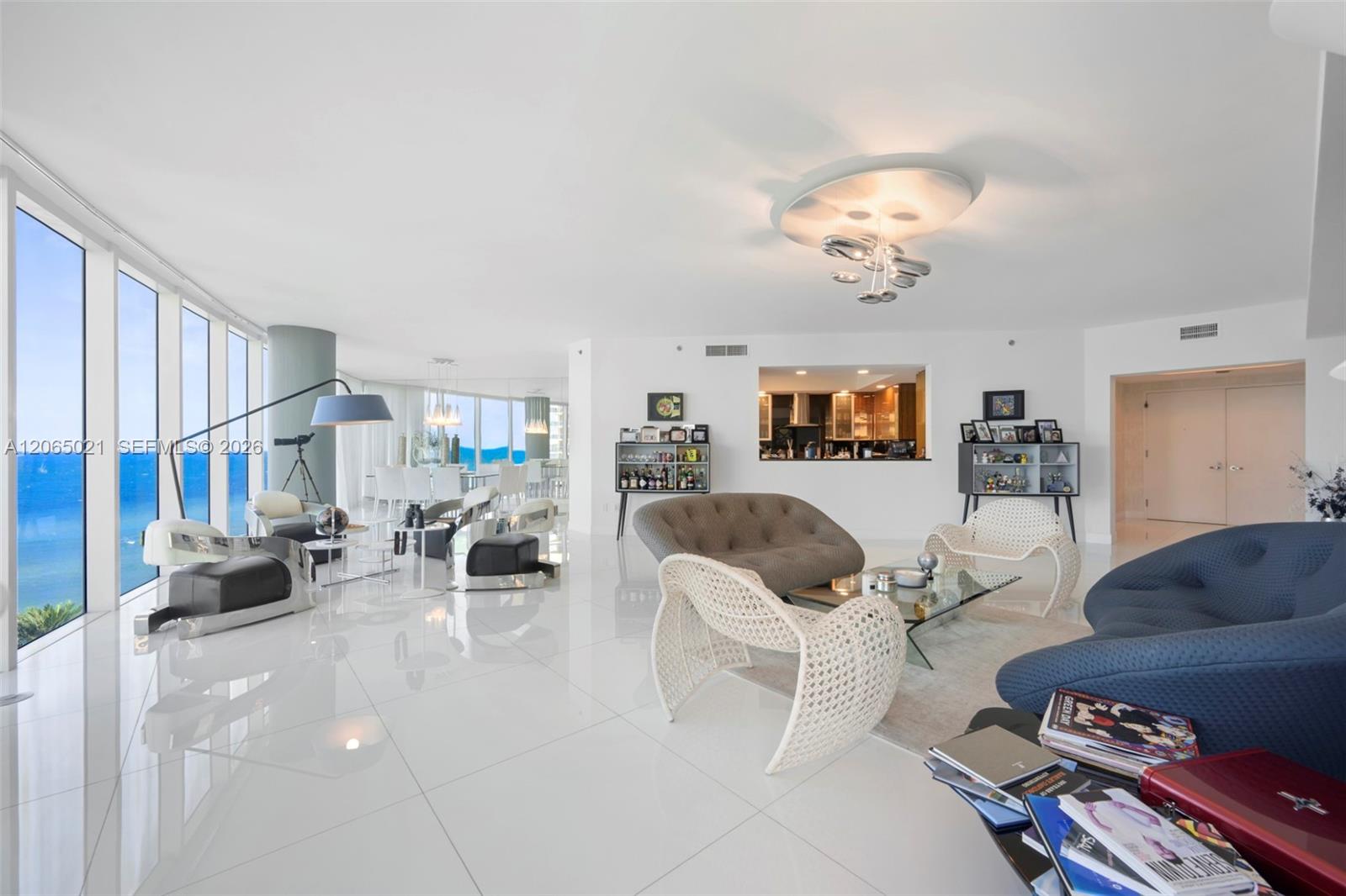 Photo of 2711 Ocean Dr  #902, Hollywood, Florida, 33019 - 