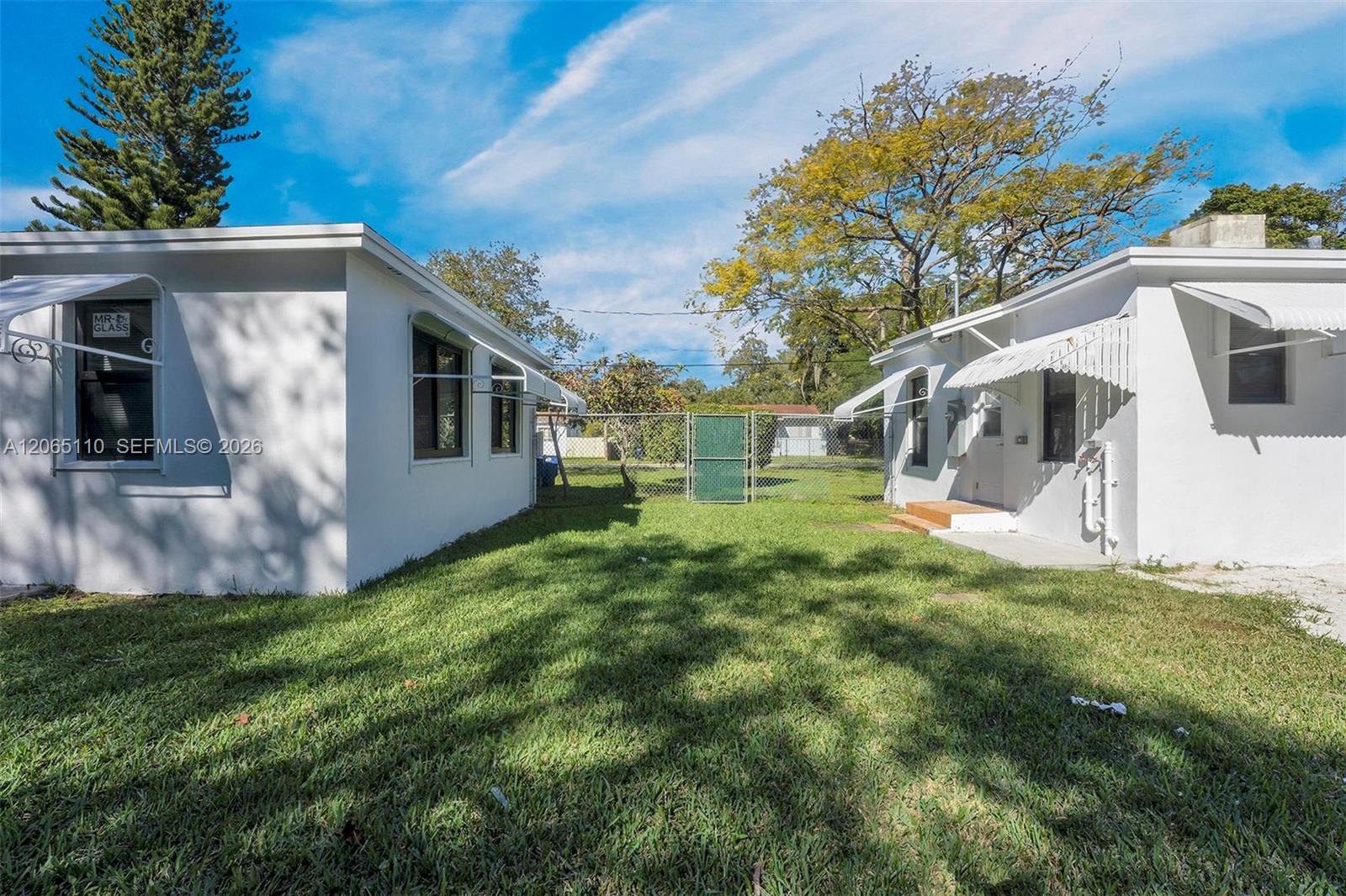  /   sq. ft. $ 2026-08-04 0 foto