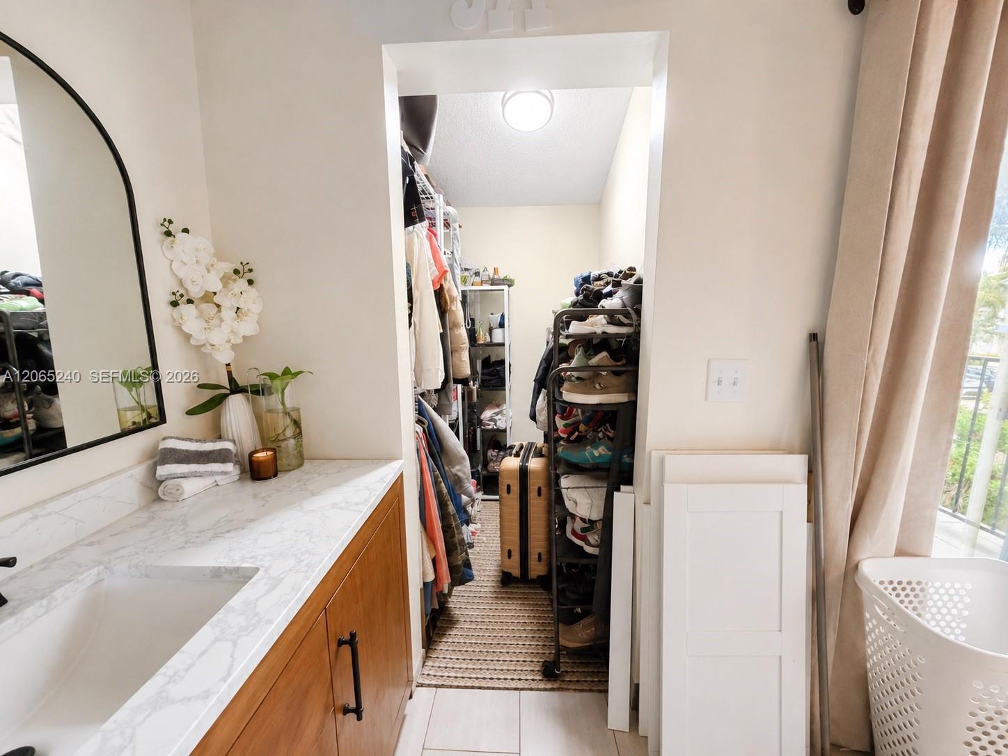 2311 2 / 3 1332 sq. ft. $ 2026-08-04 0 Photo