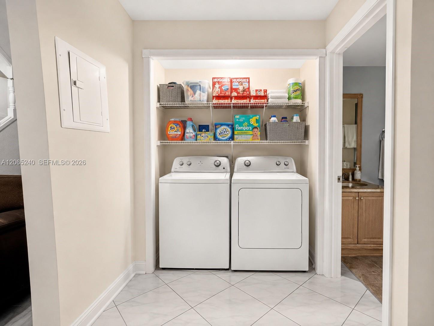 2311 2 / 3 1332 sq. ft. $ 2026-08-04 0 Photo