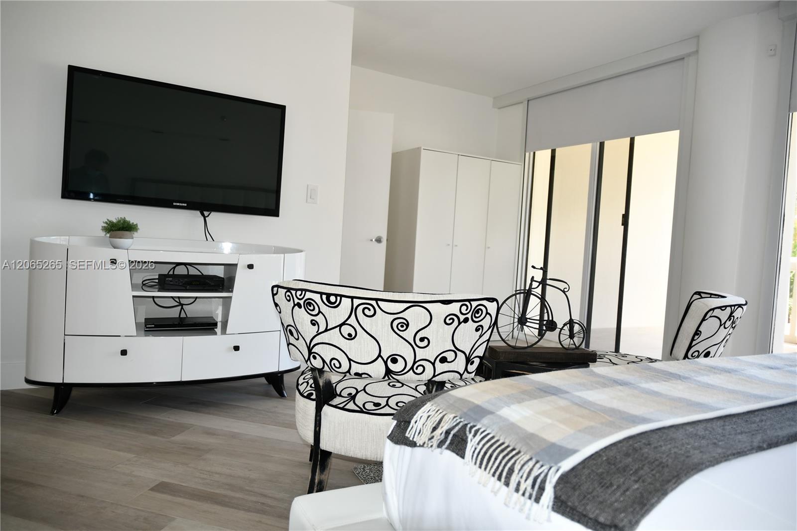 303 3 / 3 1840 sq. ft. $ 2026-08-04 0 foto