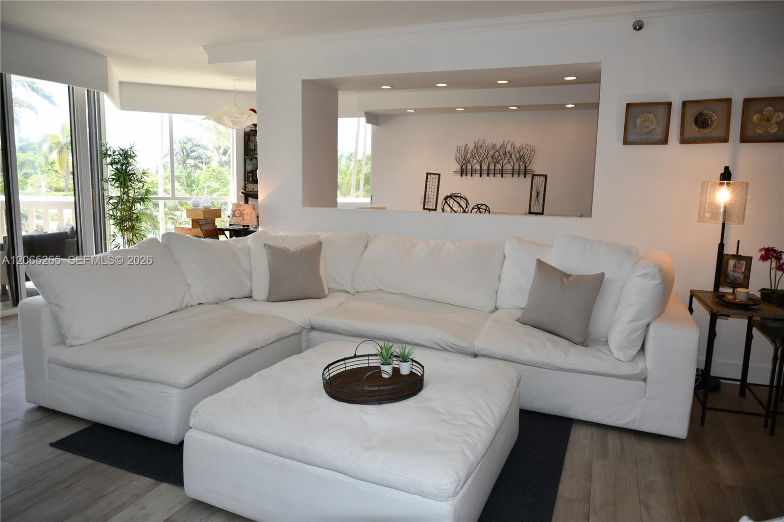 303 3 / 3 1840 sq. ft. $ 2026-08-04 0 foto