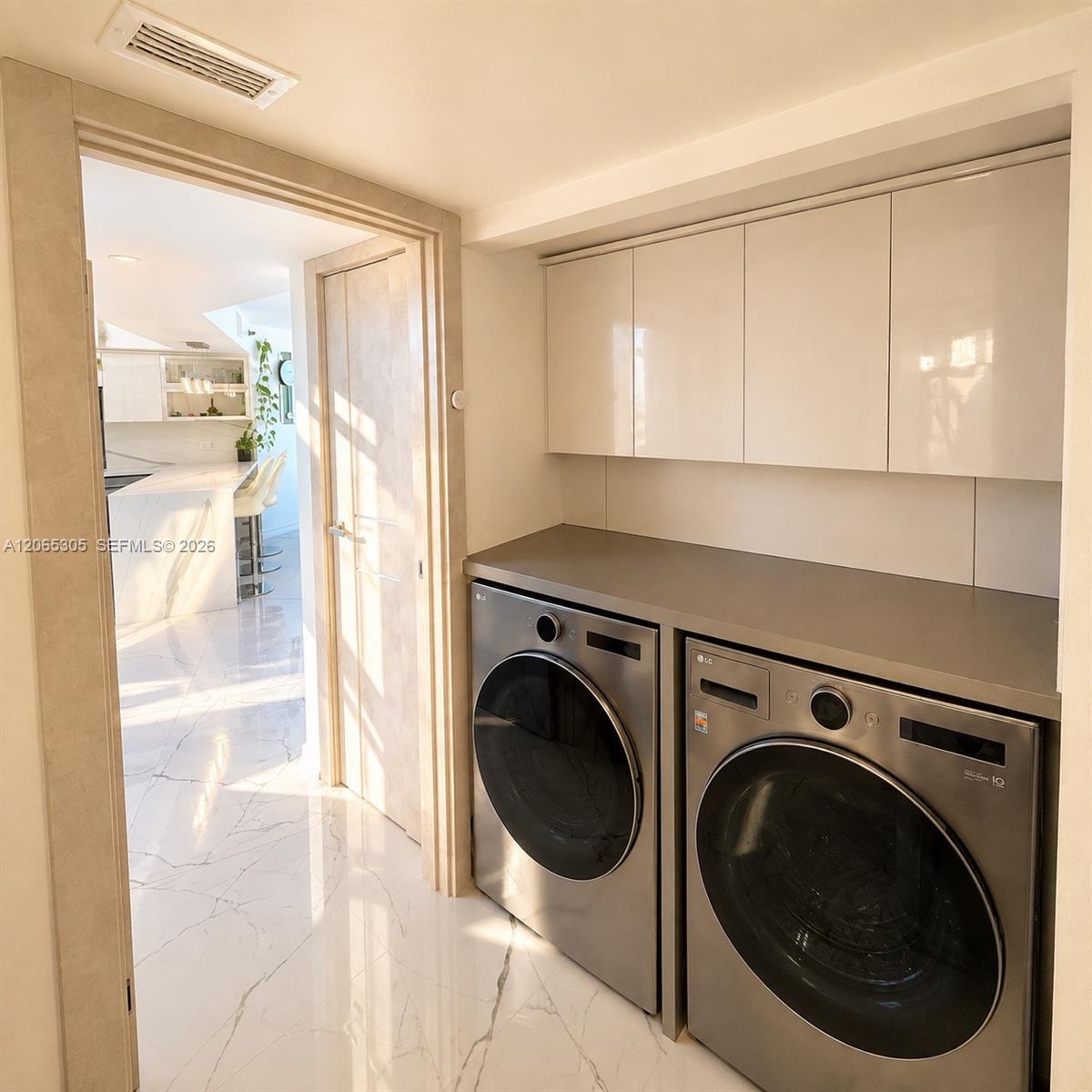 Photo of 3600 Mystic Pointe Dr  #1715, Aventura, Florida, 33180 - 