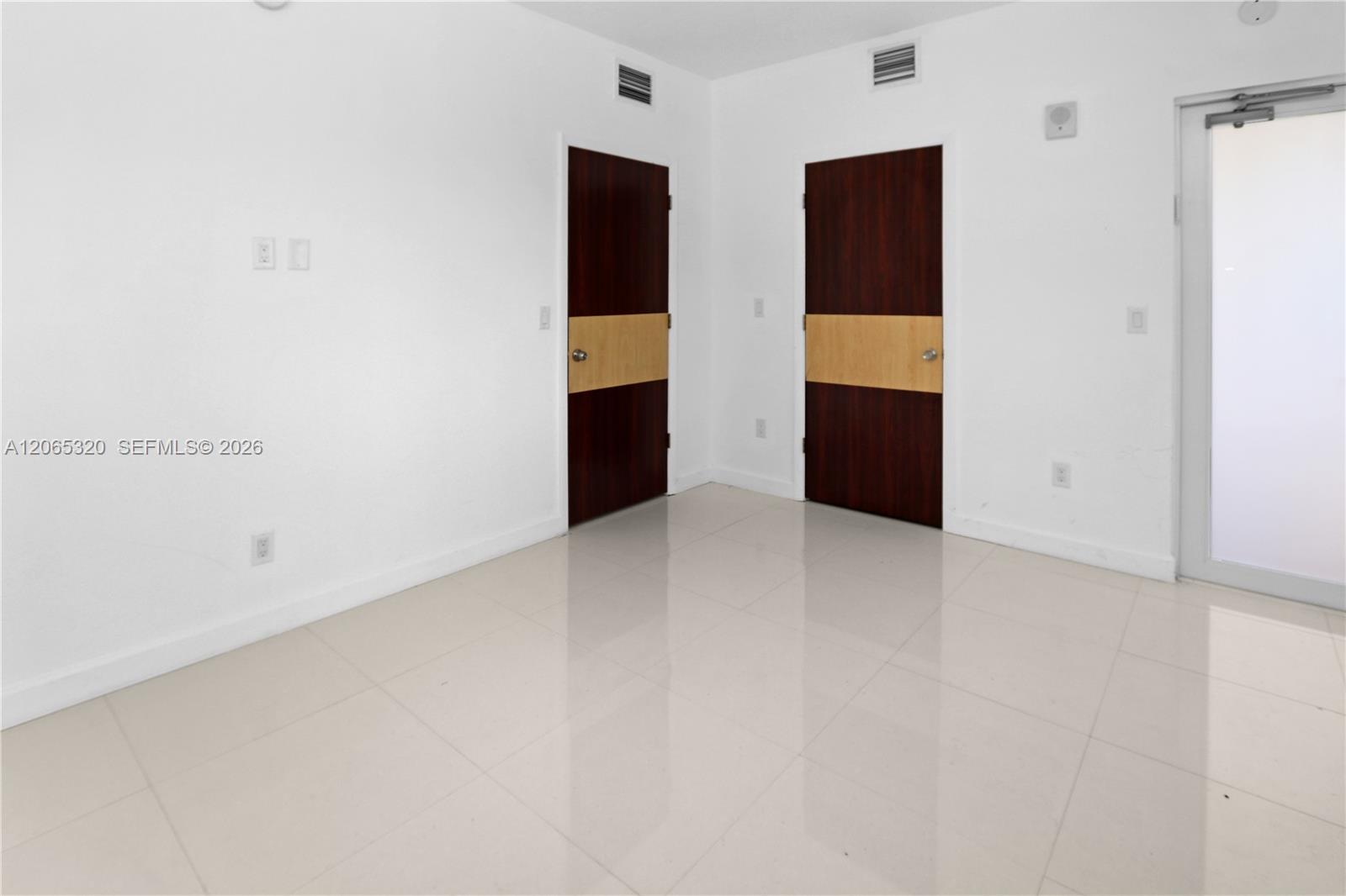 Ver detalles / sq. ft. $ 2026-08-04 0 foto
