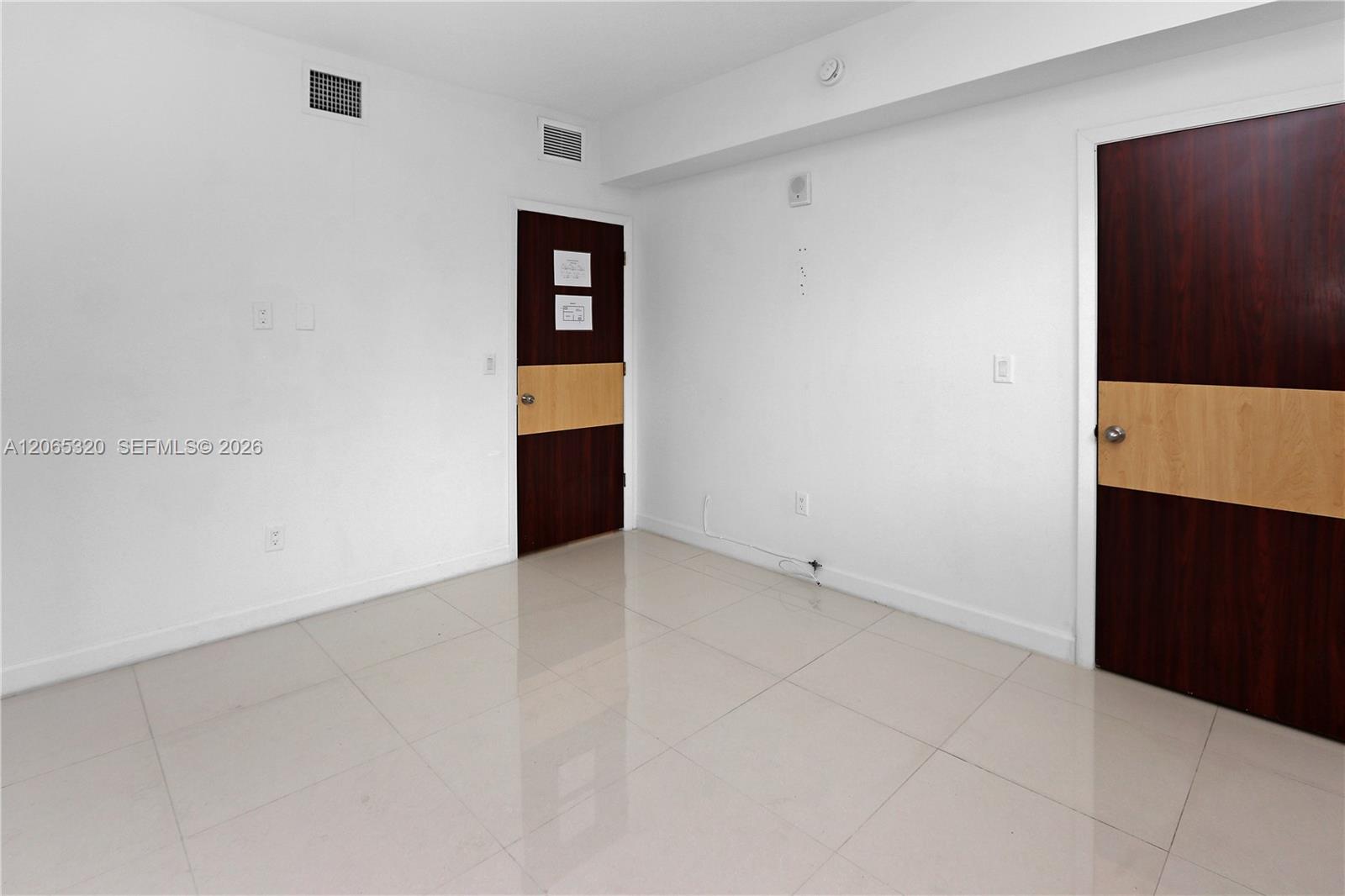 Ver detalles / sq. ft. $ 2026-08-04 0 foto