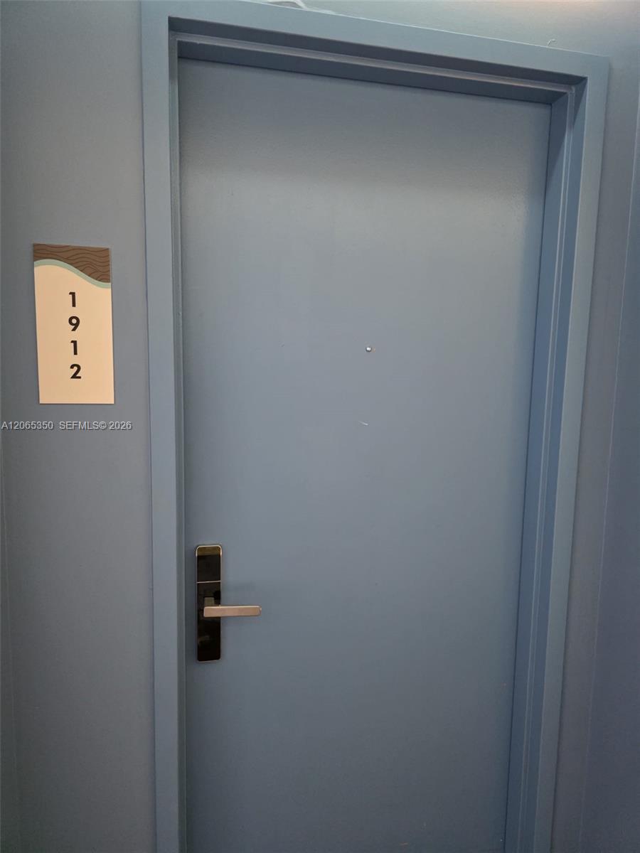 1912 1 / 1 869 sq. ft. $ 2026-08-04 0 foto